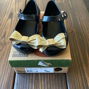 Mini Melissa Ultragirl black with gold bows sz 8